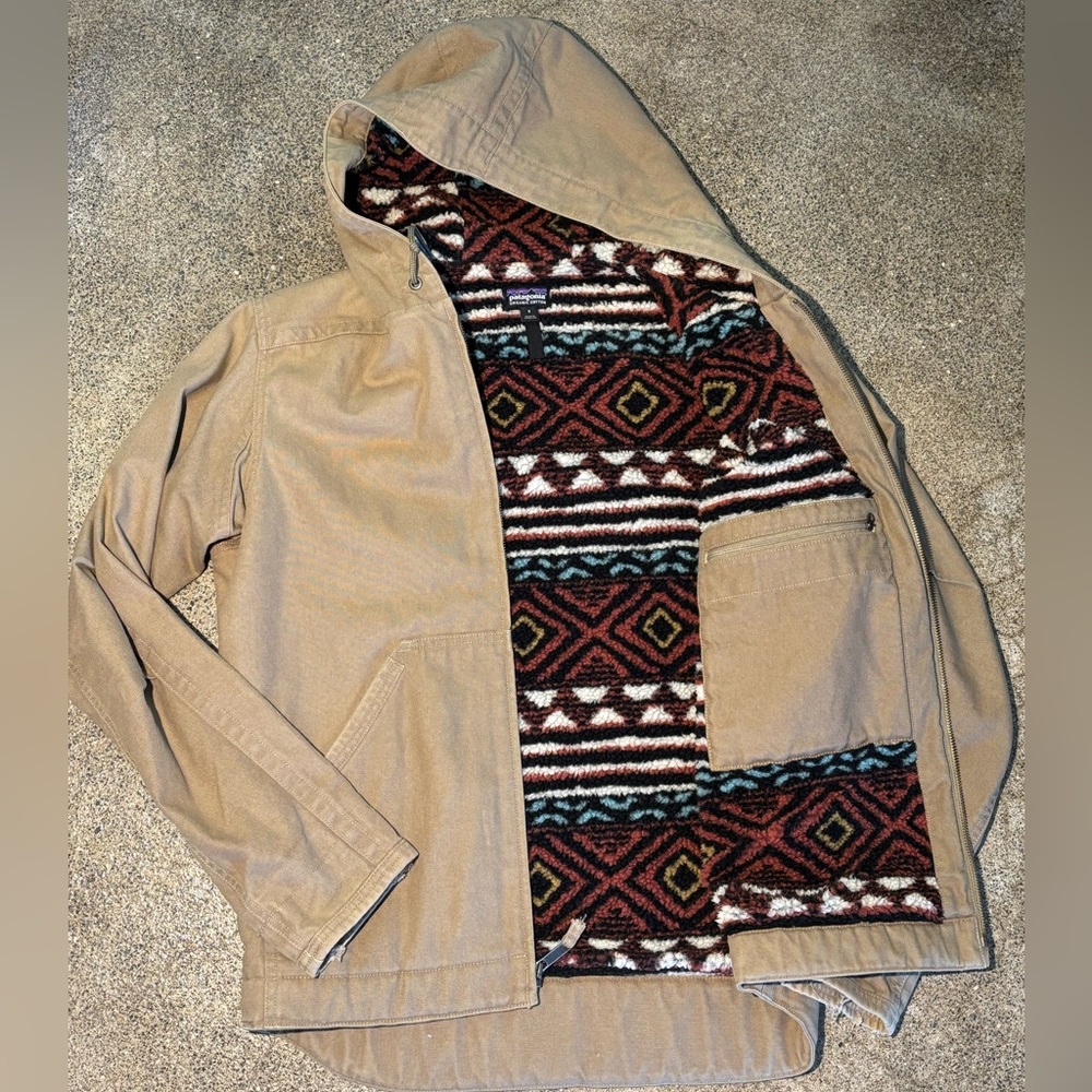 Patagonia Men's Fleece lined Hooded Jacket